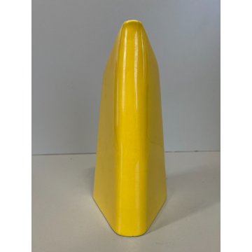 CARAFFA VINTAGE BROCCA CERAMICA SMALTO GIALLO LIMONE TRIANGOLARE 17,5 cm/h '60