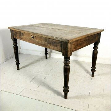 ANTICO TAVOLO in NOCE CASTAGNO CON CASSETTO GAMBE TORNITE 1800 EPOCA 130x86x81H