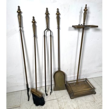 ANTICO SET DA CAMINO IN OTTONE PALETTA SCOPA PINZA FIRE TOOL FUOCO BRACERE '900