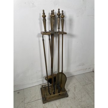 ANTICO SET DA CAMINO IN OTTONE PALETTA SCOPA PINZA FIRE TOOL FUOCO BRACERE '900