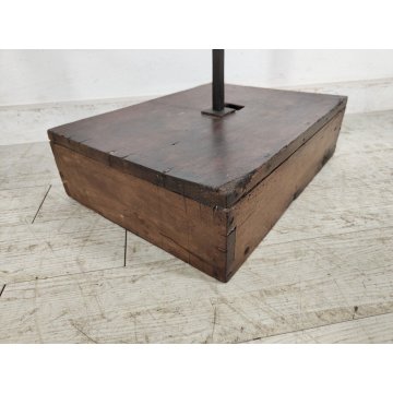 ANTICA BILANCIA 2 PIATTI OTTONE epoca 900 PUNZONATI Set 8 Pesi LEGNO NOCE cassa