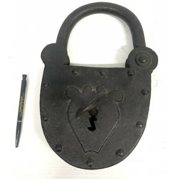 ANTICO GRANDE LUCCHETTO FERRO BATTUTO BUGNATO 1600 FORZIERE SERRATURA CHIAVE OLD
