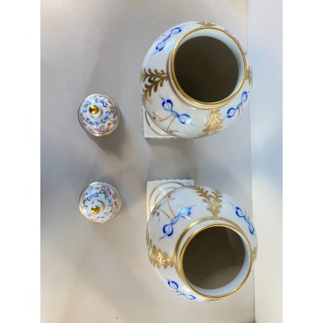 COPPIA  VASI con COPERCHIO PORCELLANA BIANCA Limoges DECORO FLOREALE ORO FRANCIA