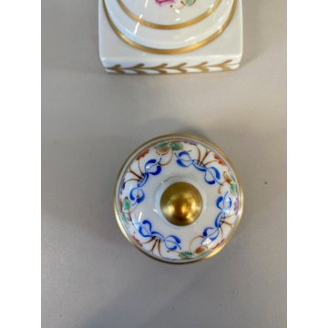 COPPIA  VASI con COPERCHIO PORCELLANA BIANCA Limoges DECORO FLOREALE ORO FRANCIA