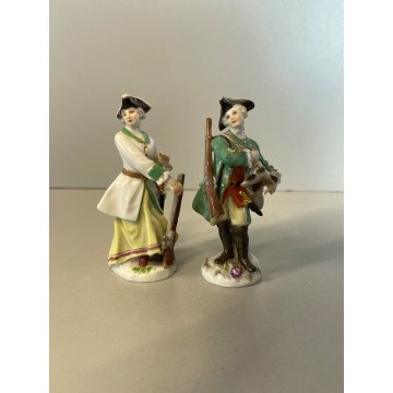 COPPIA FIGURINA MINIATURA PORCELLANA Meissen HUNTER  & LADY with RIFLE 8cm/h '50