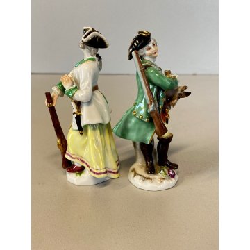 COPPIA FIGURINA MINIATURA PORCELLANA Meissen HUNTER  & LADY with RIFLE 8cm/h '50