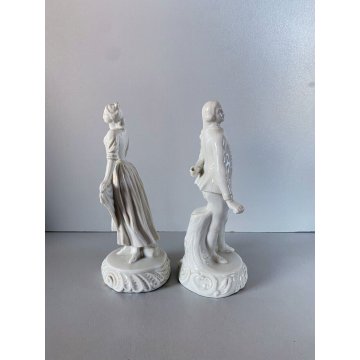 COPPIA STATUINE PORCELLANA BIANCA Ginori Capodimonte DAMA CAVALIERE XX sec.