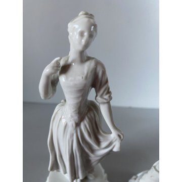 COPPIA STATUINE PORCELLANA BIANCA Ginori Capodimonte DAMA CAVALIERE XX sec.