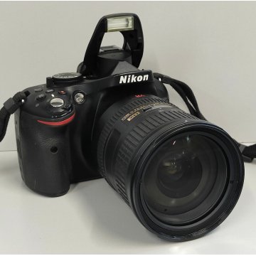 Nikon D5200 Fotocamera Digitale NERO Obiettivo AF-S Nikkor 18-200 ZOOM VR video