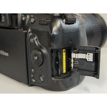 Nikon D5200 Fotocamera Digitale NERO Obiettivo AF-S Nikkor 18-200 ZOOM VR video