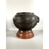 ANTICO VASO CACHE POT BRONZO PATINA DECORO RILIEVO FENICE INDOCINA ø 19,5cm '20
