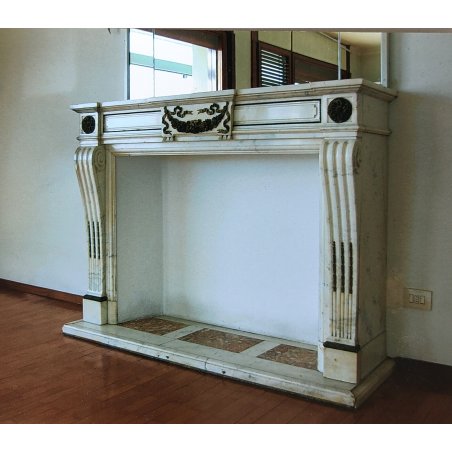 ANTICO CAMINO IMPERO epoca 1800 MARMO BIANCO di CARRARA BRONZO CONSOLLE CORNICE