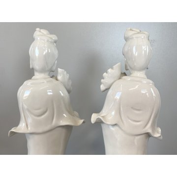 COPPIA FIGURE Guanyin CON FIORE PORCELLANA BIANCA Blanc de Chine 29cm/h XX sec