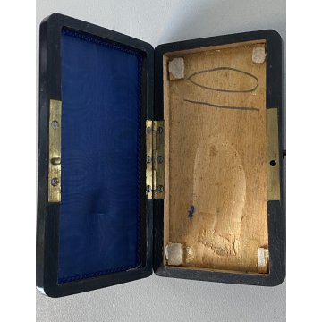 ANTICO SET STRUMENTI CUCITO VITTORIANO DORATO CUSTODIA LEGNO LACCATO  '800