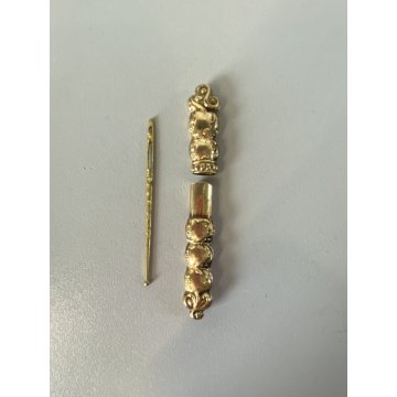 ANTICO SET STRUMENTI CUCITO VITTORIANO DORATO CUSTODIA LEGNO LACCATO  '800