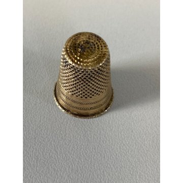 ANTICO SET STRUMENTI CUCITO VITTORIANO DORATO CUSTODIA LEGNO LACCATO  '800