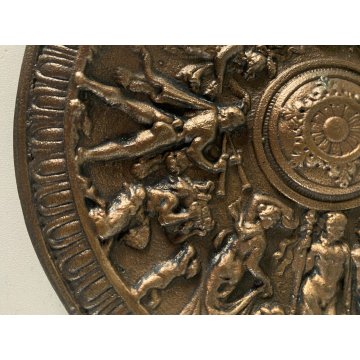 ANTICO PICCOLO PIATTO DECORATIVO BRONZO BASSORILIEVO FIGURE MITOLOGICHE ø 16 cm