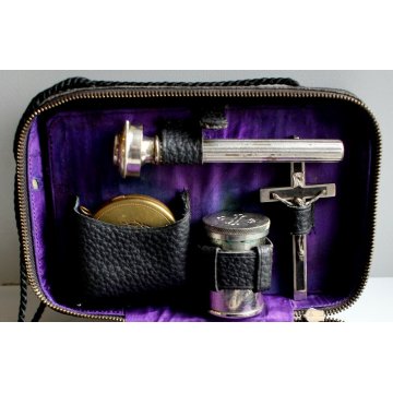 ANTICO SET PORTA VIATICO CAPPELLANO MILITARE PELLE NERA INTERNO VIOLA RELIGIOSO