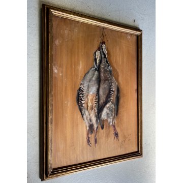 DIPINTO OLIO TAVOLA NATURA MORTA CACCIAGIONE UCCELLI PERNICI CACCIA FIRMATO '900