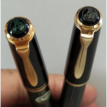 PELIKAN SOUVERAN Penna Stilografica M600 + Penna Sfera NERO VERDE Righe BOX nibF