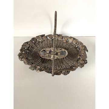 ANTICO CESTINO CENTROTAVOLA VITTORIANO MANICO METALLO DECORO SBALZO FIORI FOGLIE