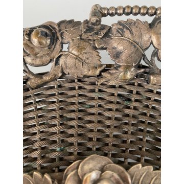 ANTICO CESTINO CENTROTAVOLA VITTORIANO MANICO METALLO DECORO SBALZO FIORI FOGLIE