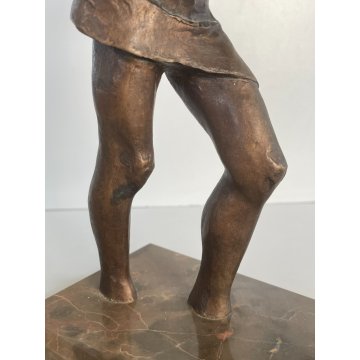 ANTICA SCULTURA BRONZO TUTTOTONDO SZT KRISTOF FIGURA FANCIULLO ANZIANO UOMO 1981