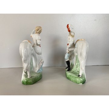 COPPIA STATUINA PORCELLANA POLICROMA NOBILE CAVALIERE DAMA CAVALLO 4948 GERMANY