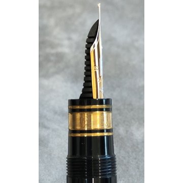 Penna Stilografica OMAS Extra 557/S NERO ORO 14k FOUNTAIN PEN Limited Edition M
