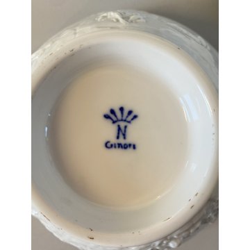 ANTICA TAZZA da PUERPERA Ginori Capodimonte PORCELLANA BIANCA DECORO RILIEVO