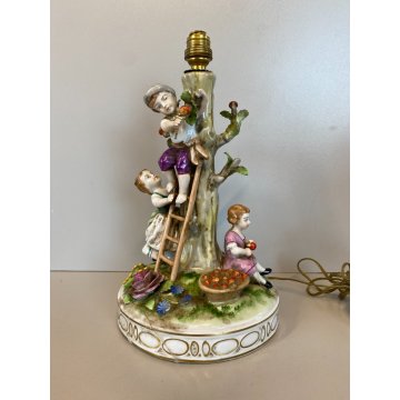 LAMPADA TAVOLO ABATJOURS GRUPPO PORCELLANA CAPODIMONTE BIMBI RACCOLTA DELLE MELE