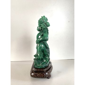 SCULTURA MALACHITE FIGURA SEDUTA FIORI DI LOTO CANE ARTE ORIENTALE XX sec