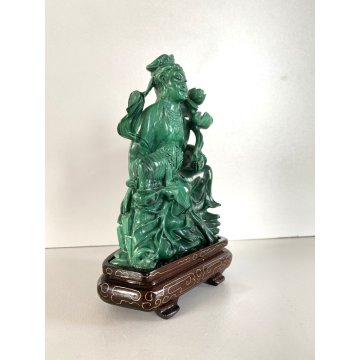 SCULTURA MALACHITE FIGURA SEDUTA FIORI DI LOTO CANE ARTE ORIENTALE XX sec