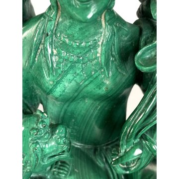 SCULTURA MALACHITE FIGURA SEDUTA FIORI DI LOTO CANE ARTE ORIENTALE XX sec