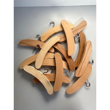 antiche 14 GRUCCE APPENDIABITI per VESTITI BAMBOLE in LEGNO MASSELLO 1950/60