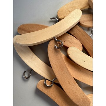 antiche 14 GRUCCE APPENDIABITI per VESTITI BAMBOLE in LEGNO MASSELLO 1950/60