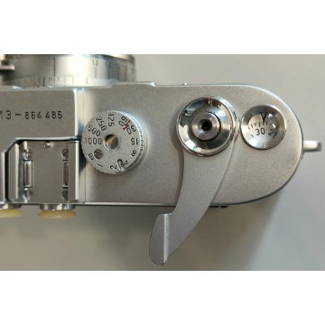 FOTOCAMERA Leica M3 OBIETTIVO Ernst Leitz GmbH Wetzlar SUMMICRON f 5 cm ANNI 50