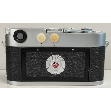 FOTOCAMERA Leica M3 OBIETTIVO Ernst Leitz GmbH Wetzlar SUMMICRON f 5 cm ANNI 50