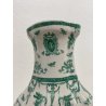 VASO PORCELLANA CINESE DECORO FIGURE MITOLOGICHE VERDE su FONDO BIANCO 35,5 cm/h