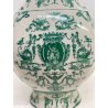 VASO PORCELLANA CINESE DECORO FIGURE MITOLOGICHE VERDE su FONDO BIANCO 35,5 cm/h