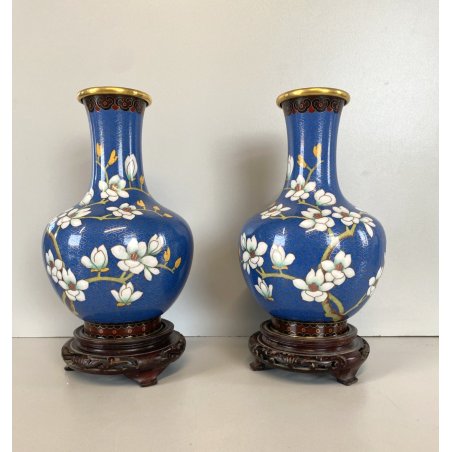 COPPIA VASO CINESE BRONZO CLOISONNE SMALTO POLICROMO DECORO FLOREALE BLU 24 cm/h