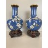 COPPIA VASO CINESE BRONZO CLOISONNE SMALTO POLICROMO DECORO FLOREALE BLU 24 cm/h