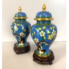 COPPIA VASO CLOISONNE CINESE BRONZO SMALTO DECORO FLOREALE BLU BASE LEGNO 16cm/h