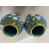 COPPIA VASO CLOISONNE CINESE BRONZO SMALTO DECORO FLOREALE BLU BASE LEGNO 16cm/h