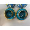 COPPIA VASO CLOISONNE CINESE BRONZO SMALTO DECORO FLOREALE BLU BASE LEGNO 16cm/h