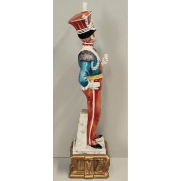STATUINA FIGURA PORCELLANA CAPODIMONTE Ufficiale Guardia Imperiale SOLDATO epoca