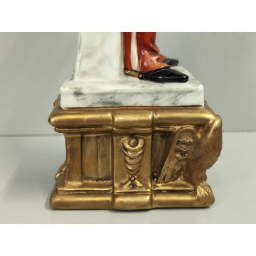 STATUINA FIGURA PORCELLANA CAPODIMONTE Ufficiale Guardia Imperiale SOLDATO epoca