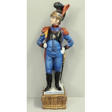 STATUINA FIGURA PORCELLANA CAPODIMONTE Cavalleggero Imperiale SOLDATO Ufficiale
