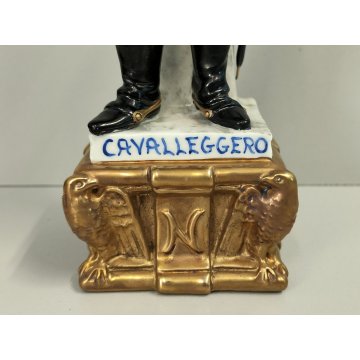 STATUINA FIGURA PORCELLANA CAPODIMONTE Cavalleggero Imperiale SOLDATO Ufficiale
