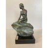 PICCOLA SCULTURA BRONZO Guido Mariani FIGURA SIRENA SCOGLIO 18,5 cm/h BASE LEGNO